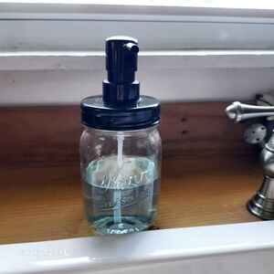 Pint Size Mason Jar Soap Despenser